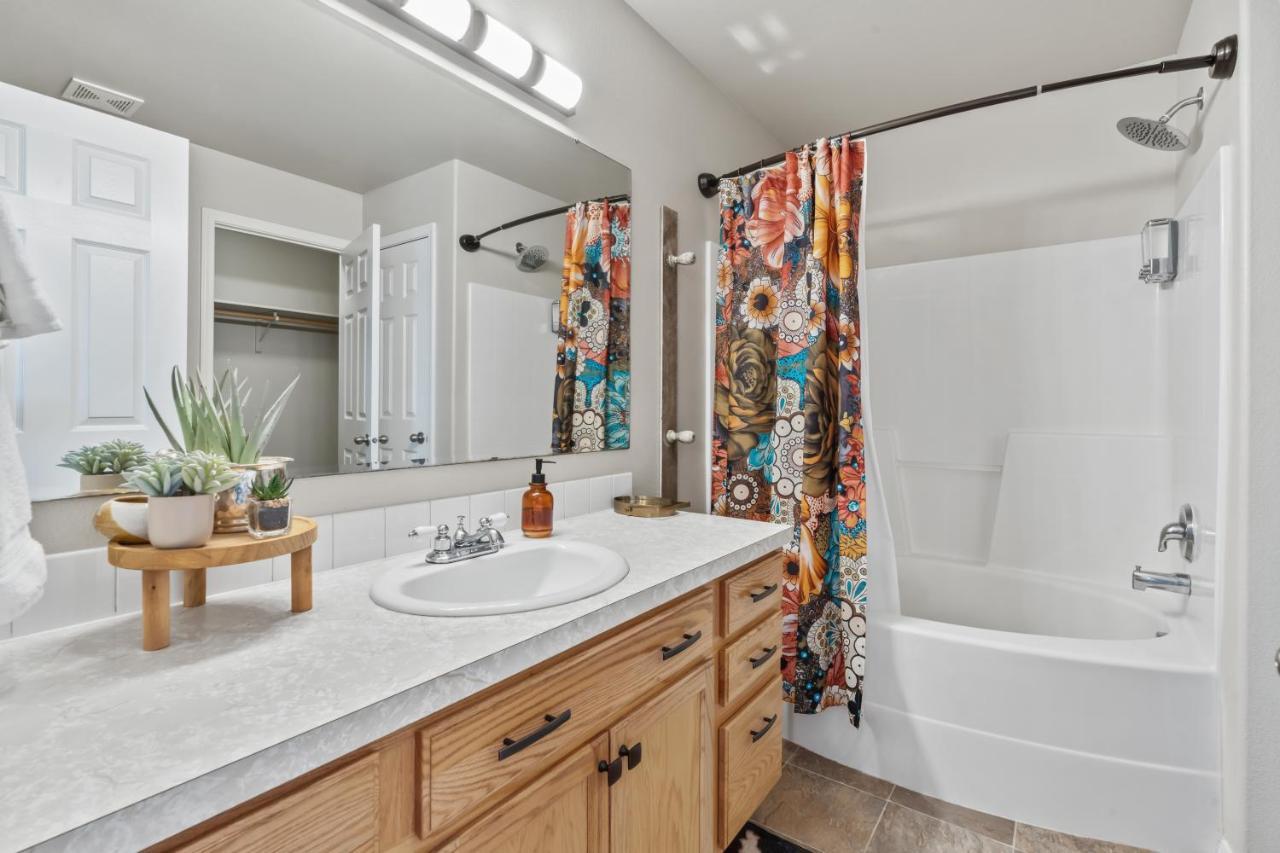 Southwestern Style 4 Bedroom Nampa Home Sleeps 16! Exterior foto